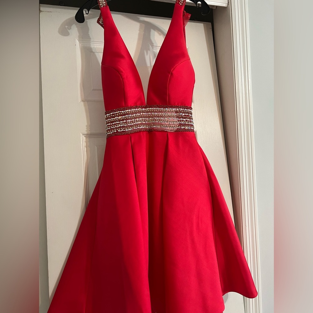 GORGEOUS OPEN BACK HOCO DRESS